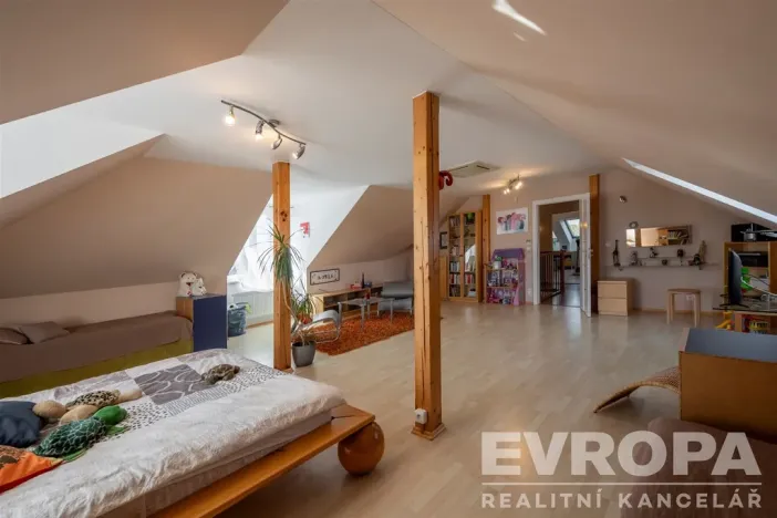 Prodej rodinného domu, Psáry - Dolní Jirčany, Pod Skalkou, 363 m2