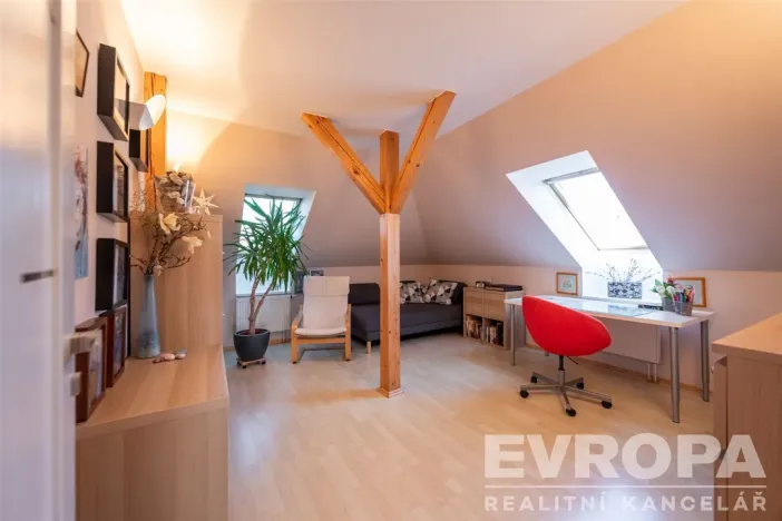 Prodej rodinného domu, Psáry - Dolní Jirčany, Pod Skalkou, 363 m2