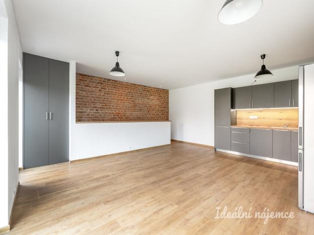 Pronájem bytu 3+kk, Praha - Kamýk, Zárubova, 68 m2