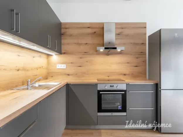 Pronájem bytu 3+kk, Praha - Kamýk, Zárubova, 68 m2