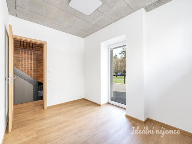 Pronájem bytu 3+kk, Praha - Kamýk, Zárubova, 68 m2