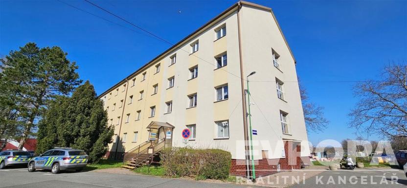 Prodej bytu 3+1, Chvaletice, Obránců míru, 58 m2