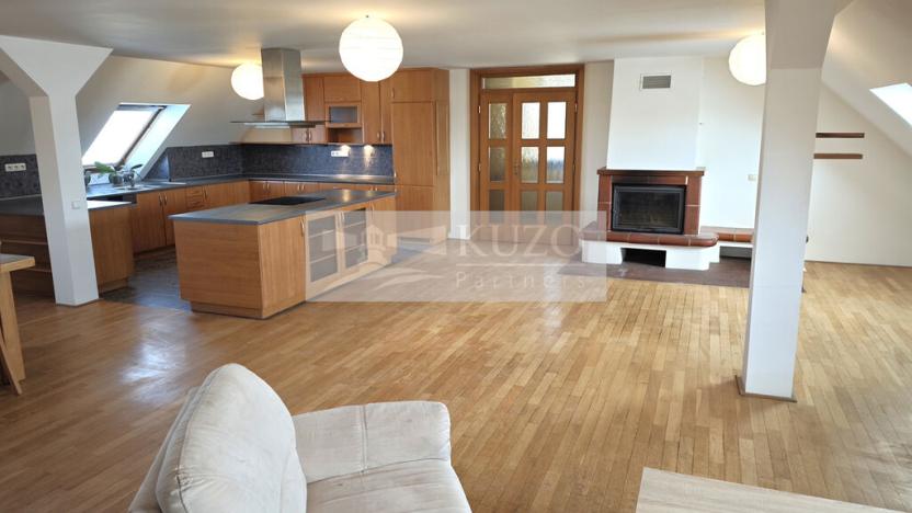 Pronájem kanceláře, Klíčany, 237 m2