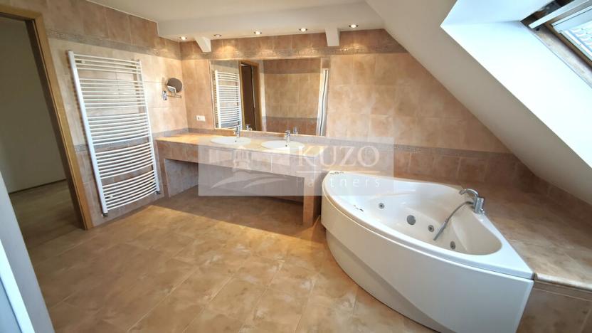 Pronájem kanceláře, Klíčany, 237 m2