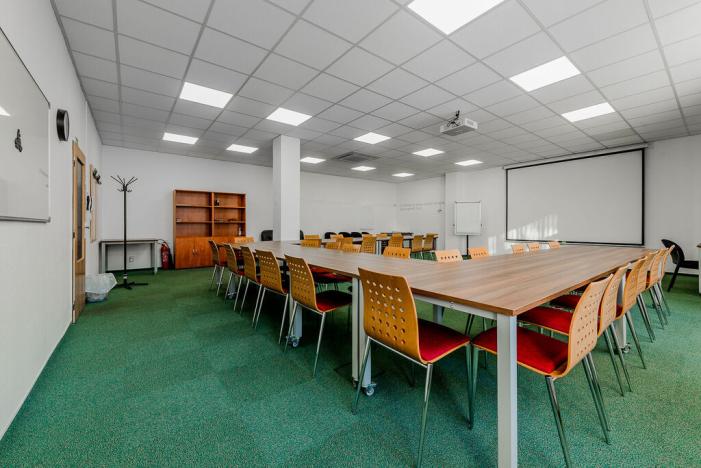 Pronájem kanceláře, Praha - Žižkov, Hartigova, 180 m2