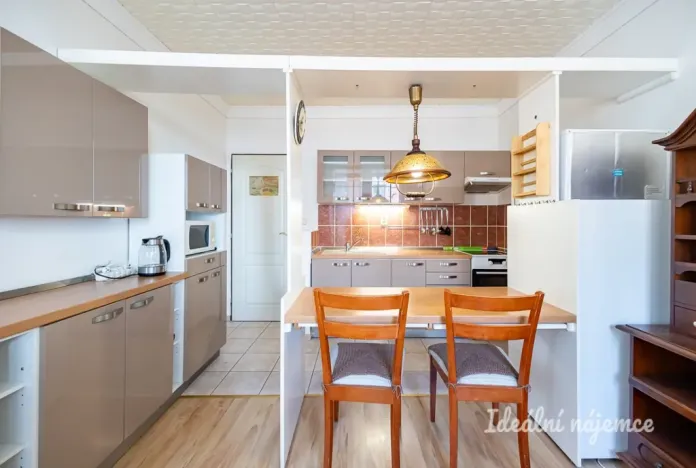 Pronájem bytu 2+kk, Praha - Troja, Hnězdenská, 42 m2