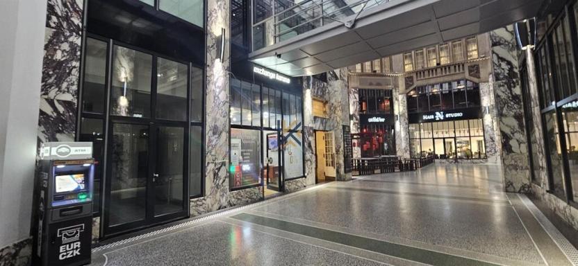 Pronájem obchodního prostoru, Praha - Nové Město, Václavské náměstí, 50 m2