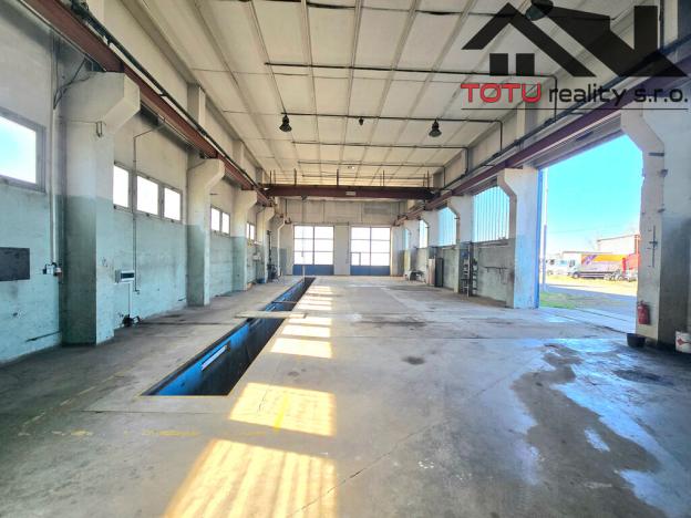 Pronájem komerční nemovitosti, Černožice, K čáslavkám, 2720 m2