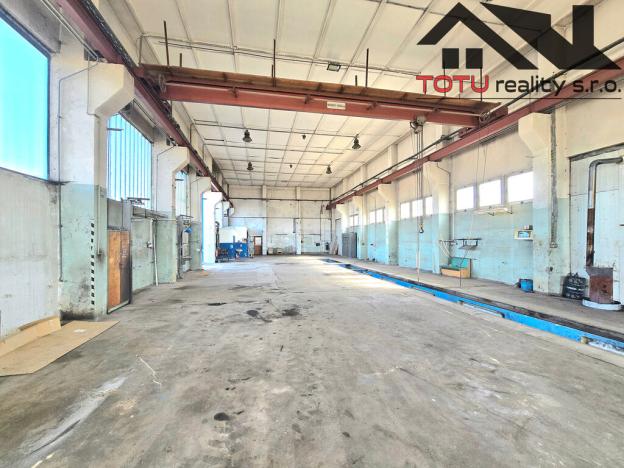 Pronájem komerční nemovitosti, Černožice, K čáslavkám, 2720 m2