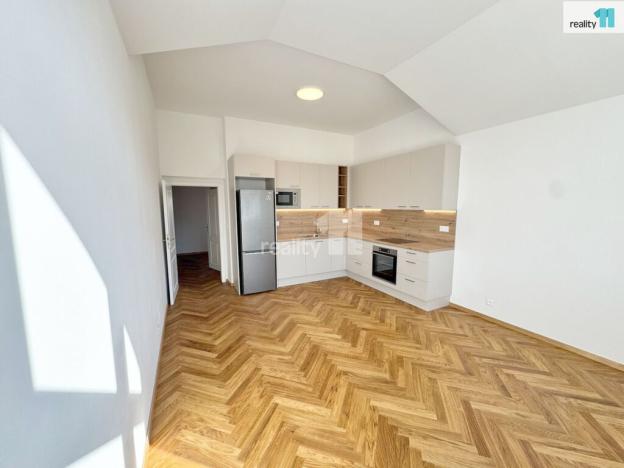 Pronájem bytu 3+kk, Praha - Karlín, Křižíkova, 82 m2