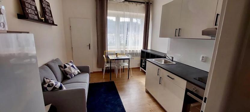 Pronájem bytu 2+kk, Vsetín, Josefa Sousedíka, 52 m2
