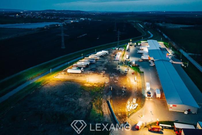 Prodej komerčního pozemku, Měnín, 2222 m2