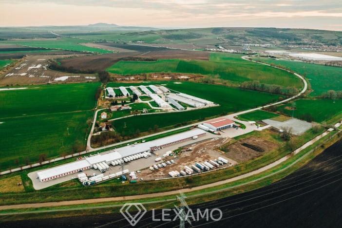 Prodej komerčního pozemku, Měnín, 5400 m2