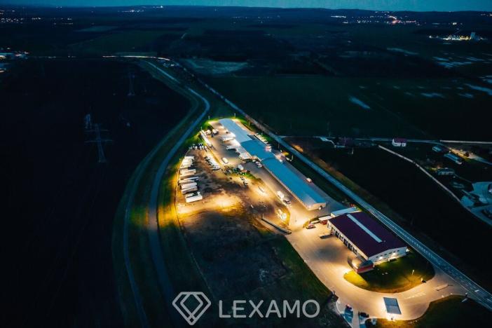 Prodej komerčního pozemku, Měnín, 5400 m2