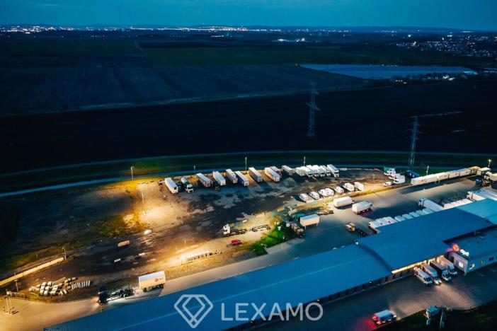 Prodej komerčního pozemku, Měnín, 5400 m2