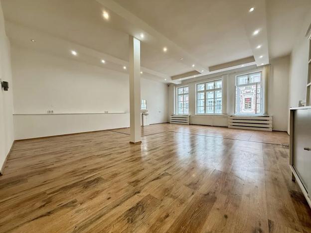 Pronájem obchodního prostoru, Svitavy, náměstí Míru, 63 m2