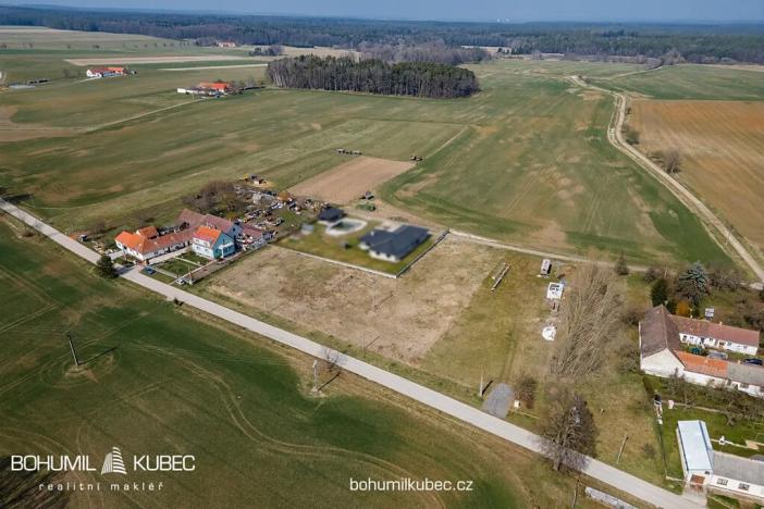 Prodej pozemku pro bydlení, Lišov, 1065 m2