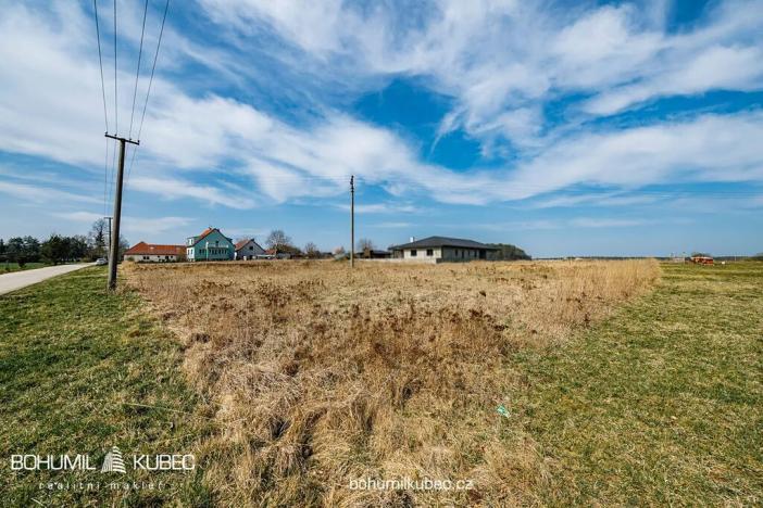 Prodej pozemku pro bydlení, Lišov, 1183 m2