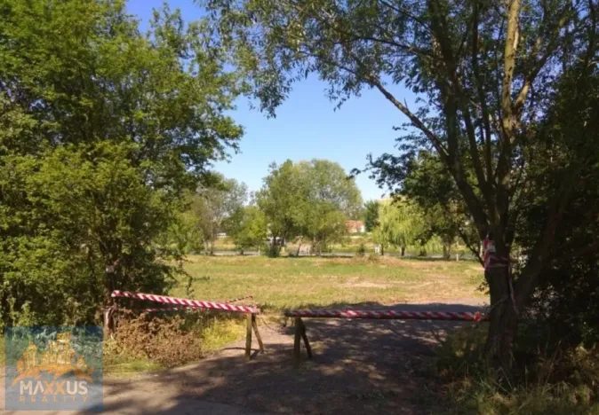 Pronájem komerčního pozemku, Praha - Lahovice, 200 m2