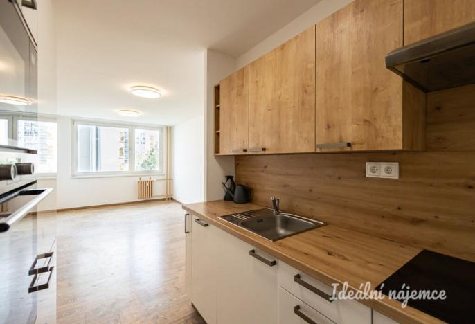 Pronájem bytu 2+kk, Praha - Černý Most, Kpt. Stránského, 45 m2