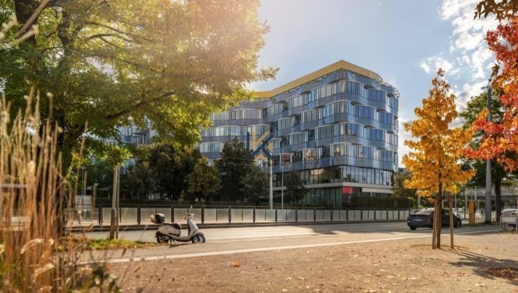 Pronájem kanceláře, Praha - Libeň, Českomoravská, 1642 m2