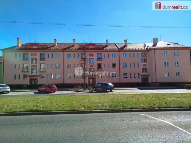 Pronájem bytu 2+1, Ostrov, Hlavní třída, 61 m2