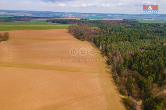Prodej pole, Tlučná, 9418 m2