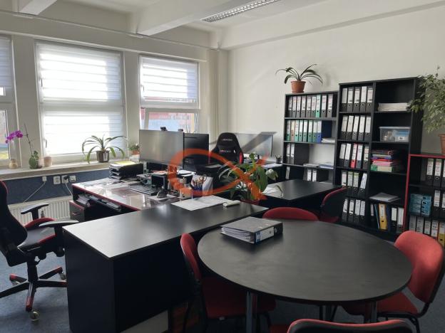 Pronájem kanceláře, Rožnov pod Radhoštěm, 1. máje, 124 m2