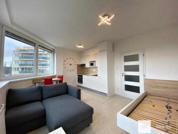 Pronájem bytu 1+kk, Mladá Boleslav, Laurinova, 29 m2