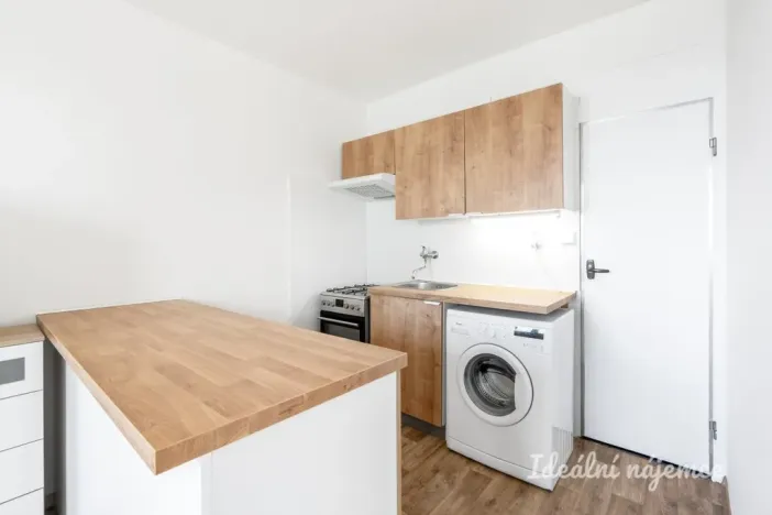 Pronájem bytu 3+1, Praha - Prosek, Litvínovská, 67 m2