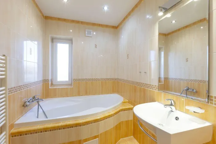 Pronájem rodinného domu, Spojil, U Lípy, 142 m2