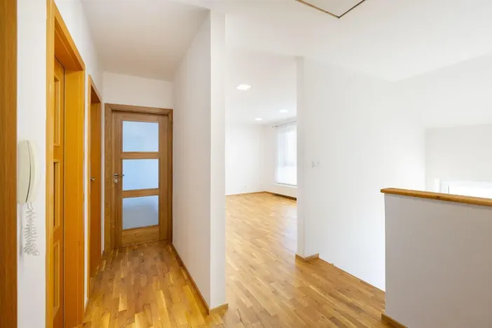 Pronájem rodinného domu, Spojil, U Lípy, 142 m2