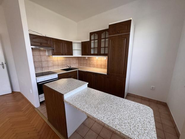 Pronájem bytu 2+kk, Zlín, třída Tomáše Bati, 66 m2