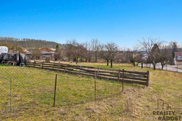 Prodej pozemku pro bydlení, Střemošice, 1585 m2