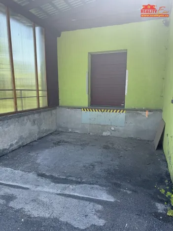 Prodej obchodního prostoru, Jaroměř - Jezbiny, Hradecká, 1437 m2