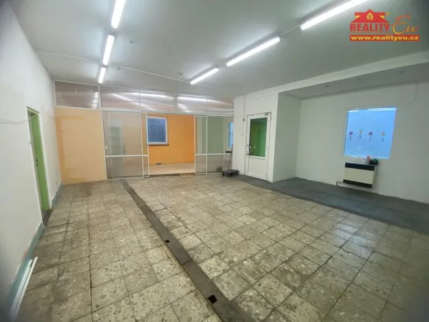 Prodej obchodního prostoru, Jaroměř - Jezbiny, Hradecká, 424 m2