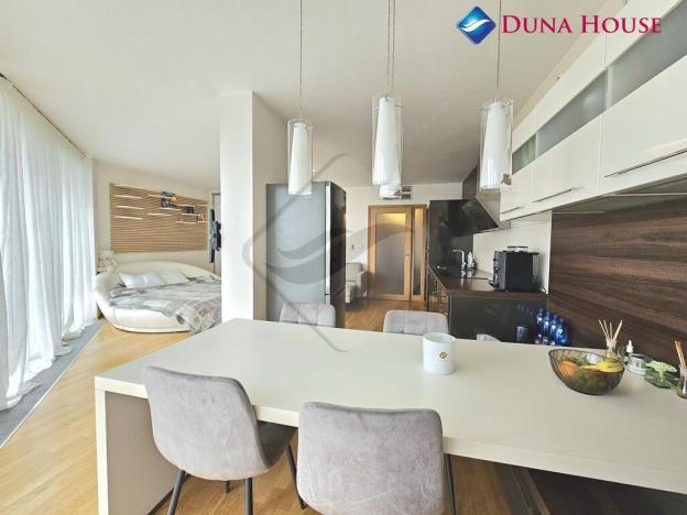 Prodej bytu 1+kk, Praha - Žižkov, Ke kapslovně, 64 m2