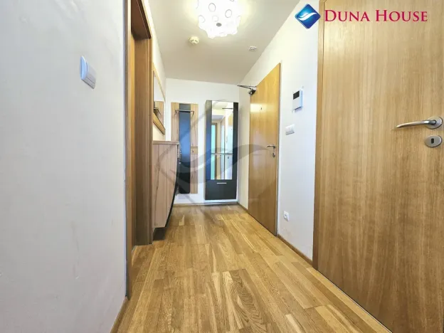 Prodej bytu 1+kk, Praha - Žižkov, Ke kapslovně, 64 m2