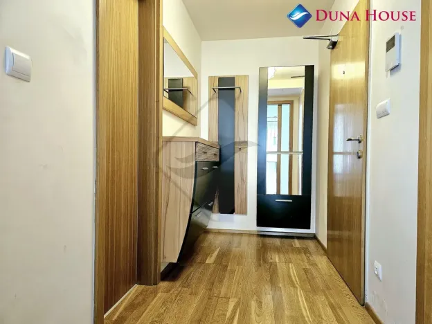 Prodej bytu 1+kk, Praha - Žižkov, Ke kapslovně, 64 m2