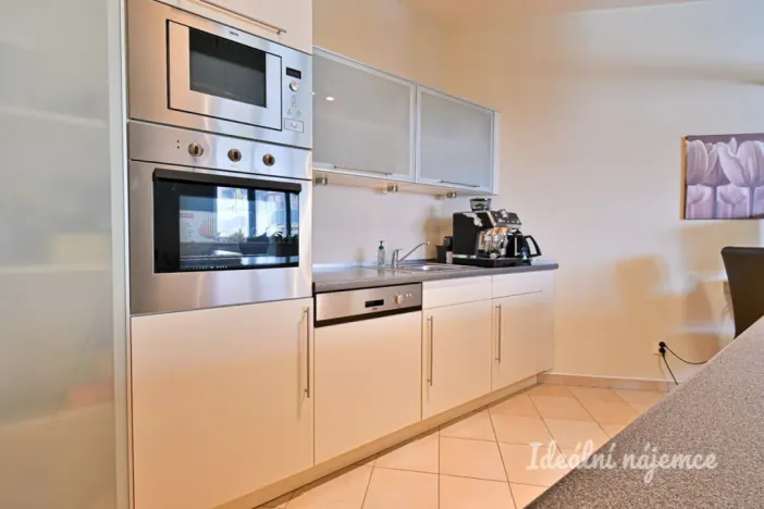 Pronájem bytu 3+kk, Kuřim, Dlouhá, 77 m2