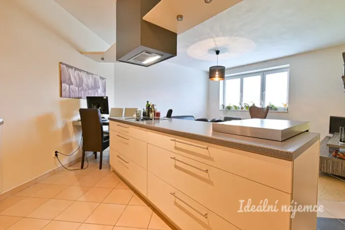 Pronájem bytu 3+kk, Kuřim, Dlouhá, 77 m2