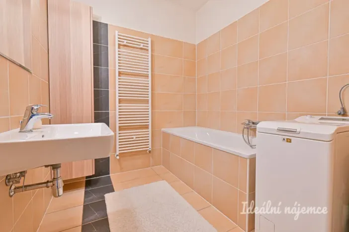 Pronájem bytu 3+kk, Kuřim, Dlouhá, 77 m2