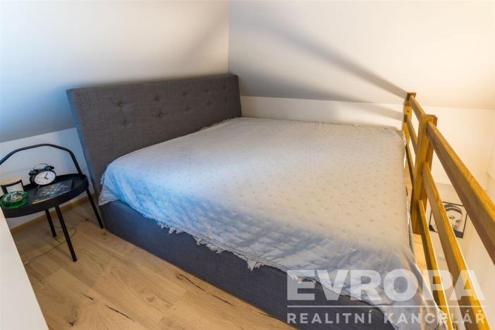 Prodej bytu 2+kk, Slaný, Ouvalova, 60 m2