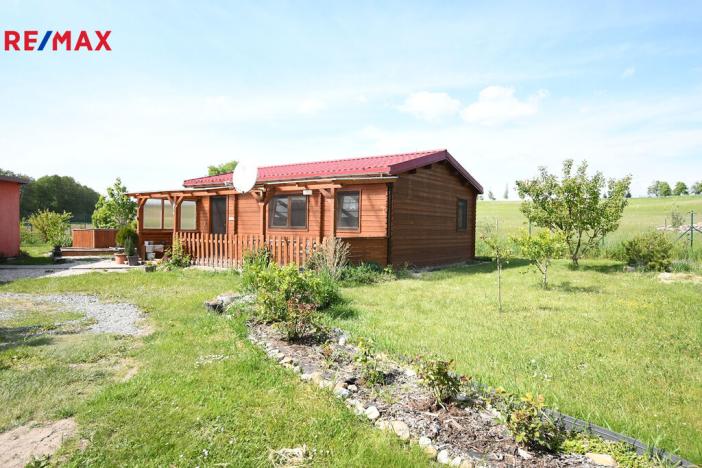 Prodej pozemku, Lužany, 1376 m2
