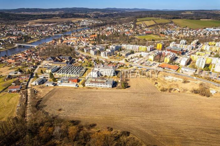 Prodej komerčního pozemku, Týn nad Vltavou, Veselská, 25243 m2