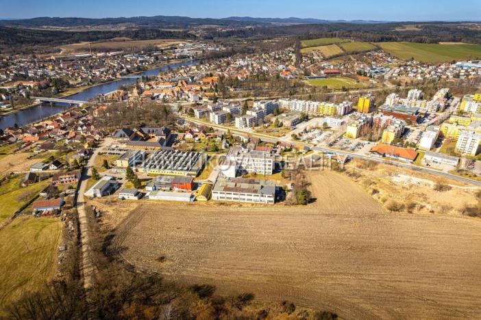 Prodej komerčního pozemku, Týn nad Vltavou, Veselská, 25243 m2
