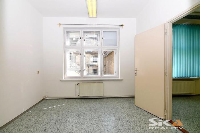 Pronájem komerční nemovitosti, Louny, Sladovnická, 98 m2