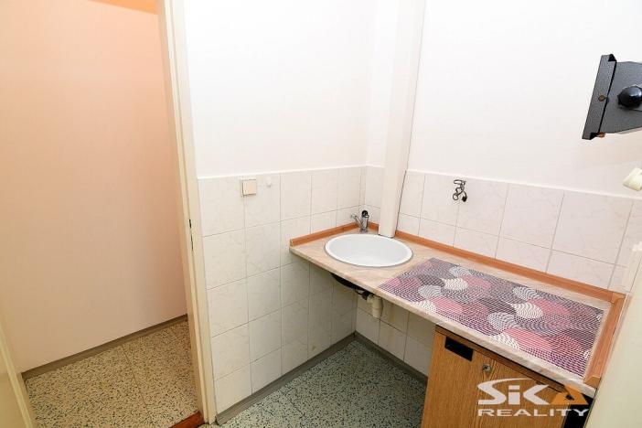 Pronájem komerční nemovitosti, Louny, Sladovnická, 98 m2