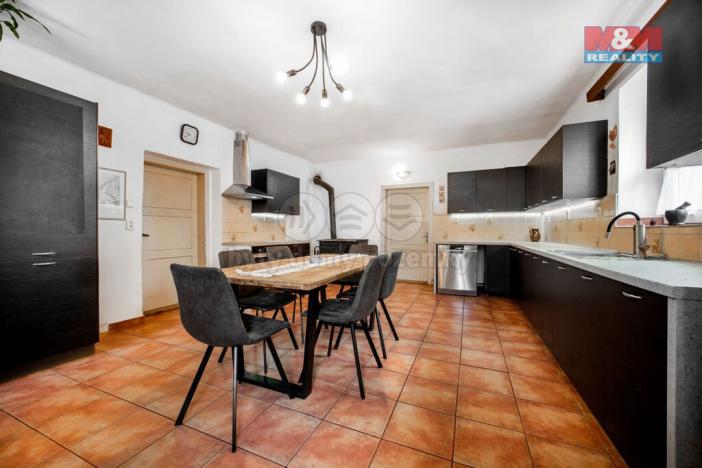 Prodej rodinného domu, Karle, 215 m2