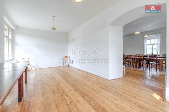 Prodej obchodního prostoru, Nalžovice, 290 m2